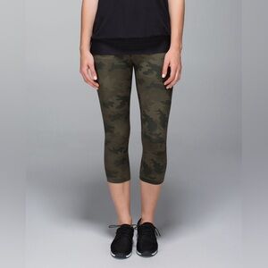 Lululemon Wunder Under Crop Full on Luxtreme legging in Savasana Camo size 6